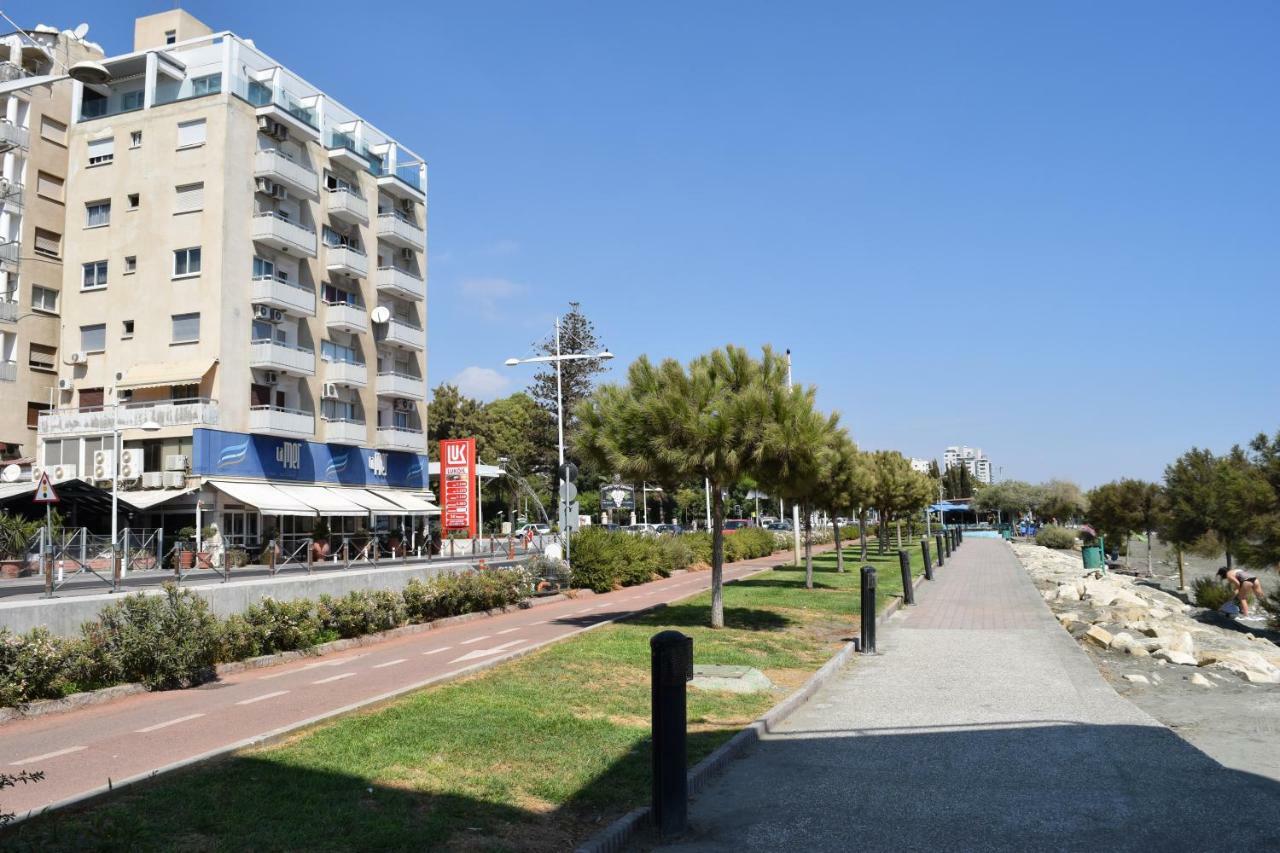 Mediterranean Breeze Apartment Лимасол Екстериор снимка