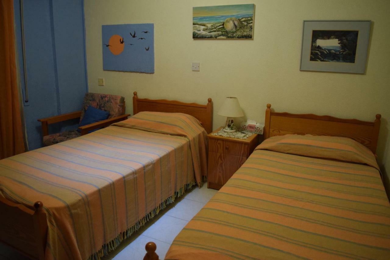 Mediterranean Breeze Apartment Лимасол Екстериор снимка
