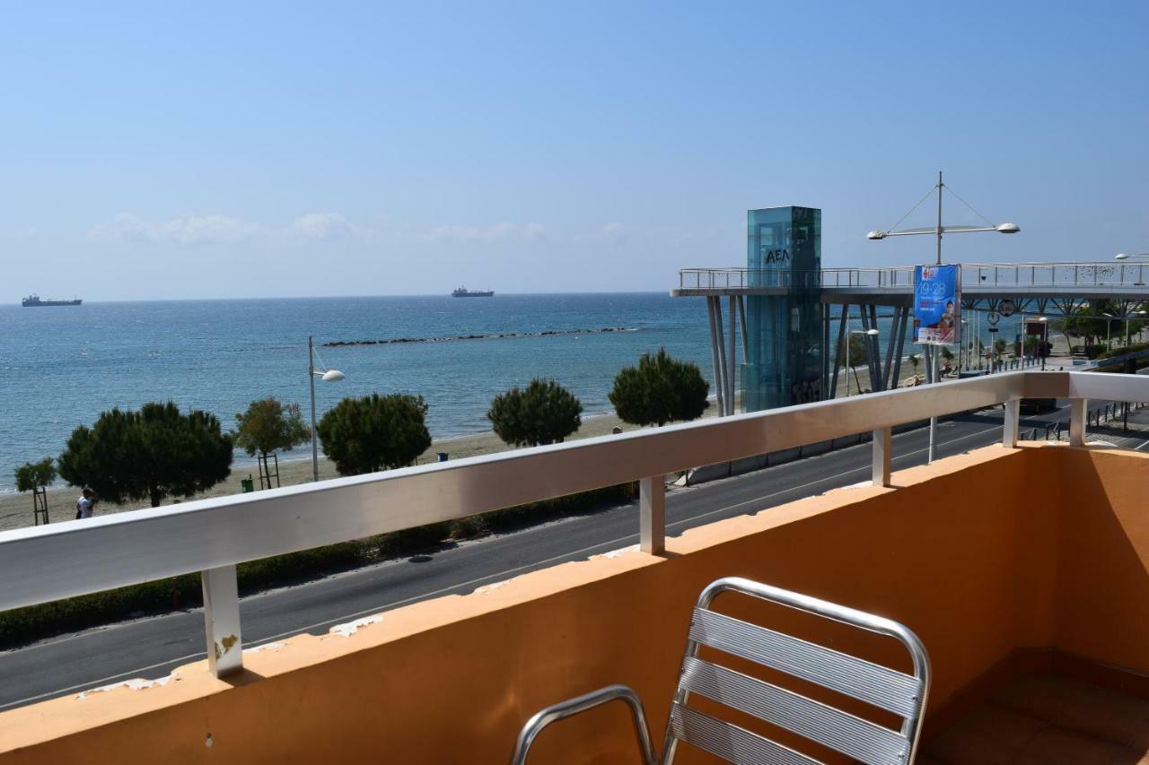Mediterranean Breeze Apartment Лимасол Екстериор снимка