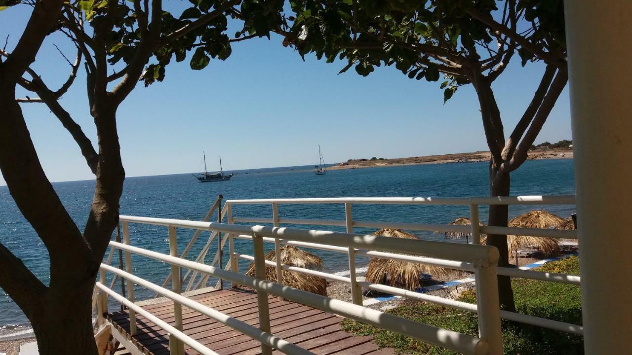 Mediterranean Breeze Apartment Лимасол Екстериор снимка