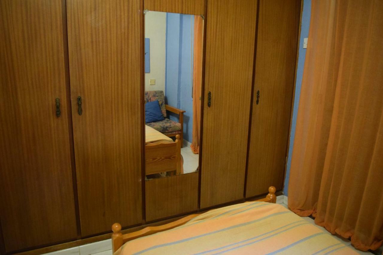 Mediterranean Breeze Apartment Лимасол Екстериор снимка